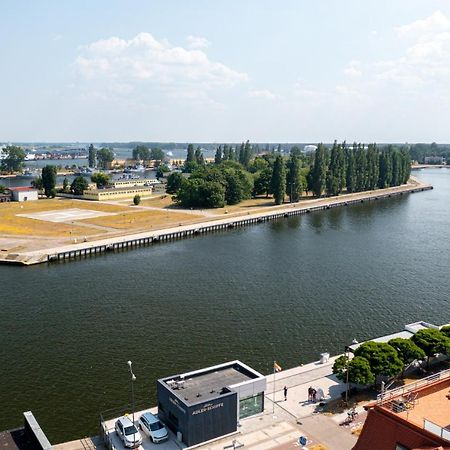 Apartament Z Widokiem Na Port - Visitopl Swinoujscie Kültér fotó